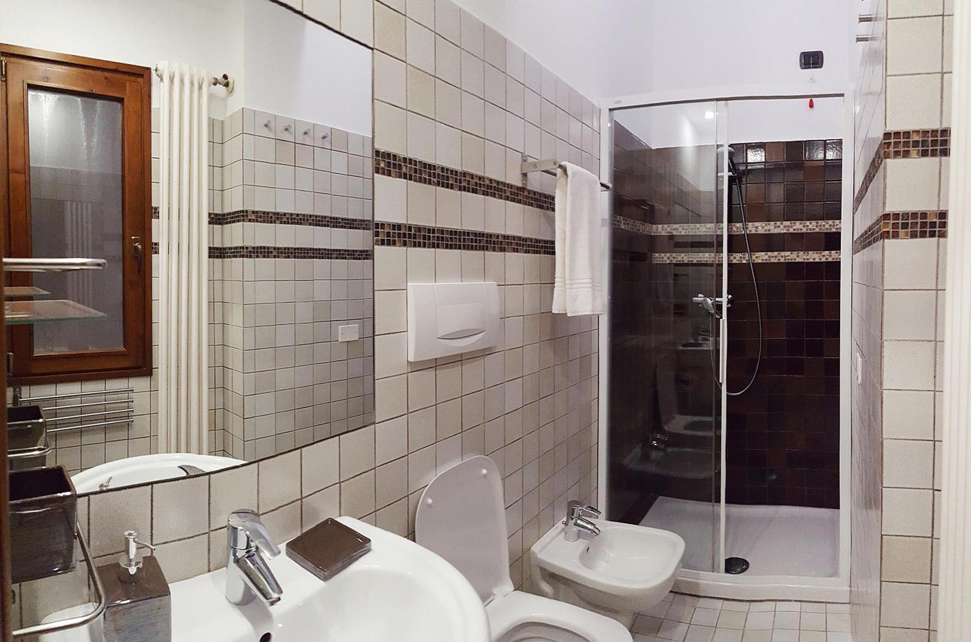 Double or Twin Room with Private External Bathroom
