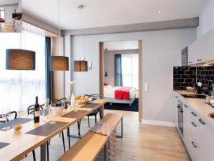 Three-Bedroom Apartment with kitchenette (6 Adults)