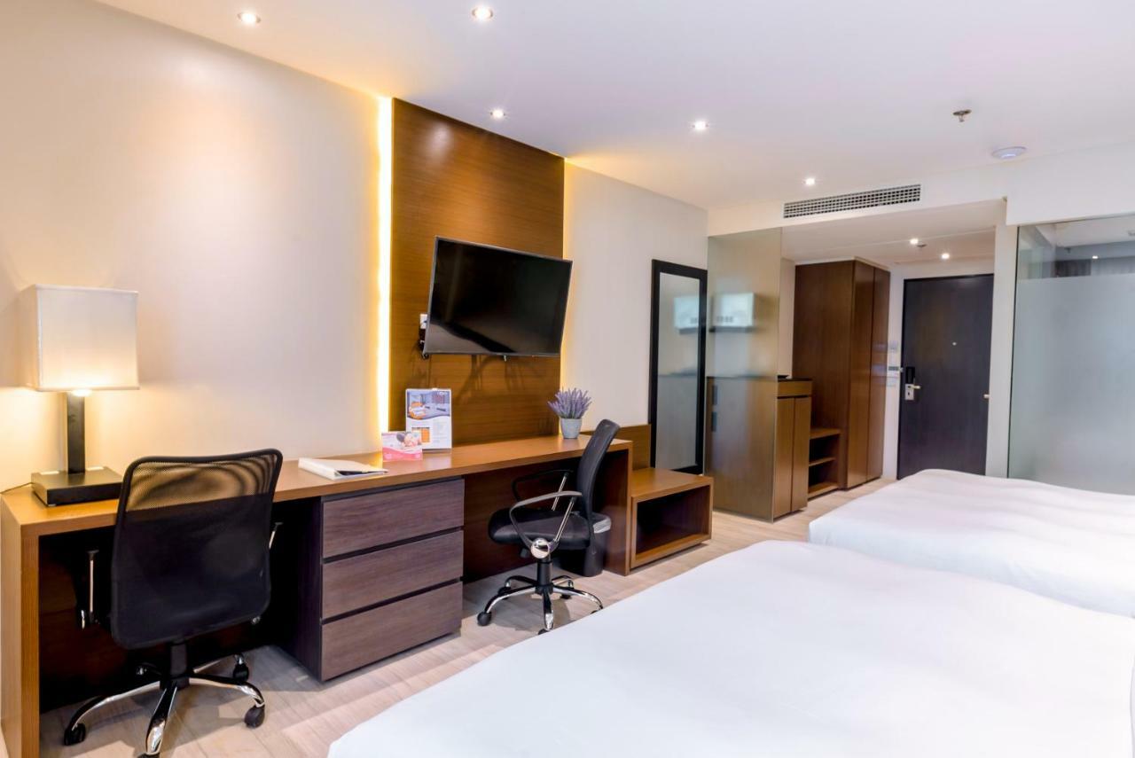 Adagio Deluxe Twin Room