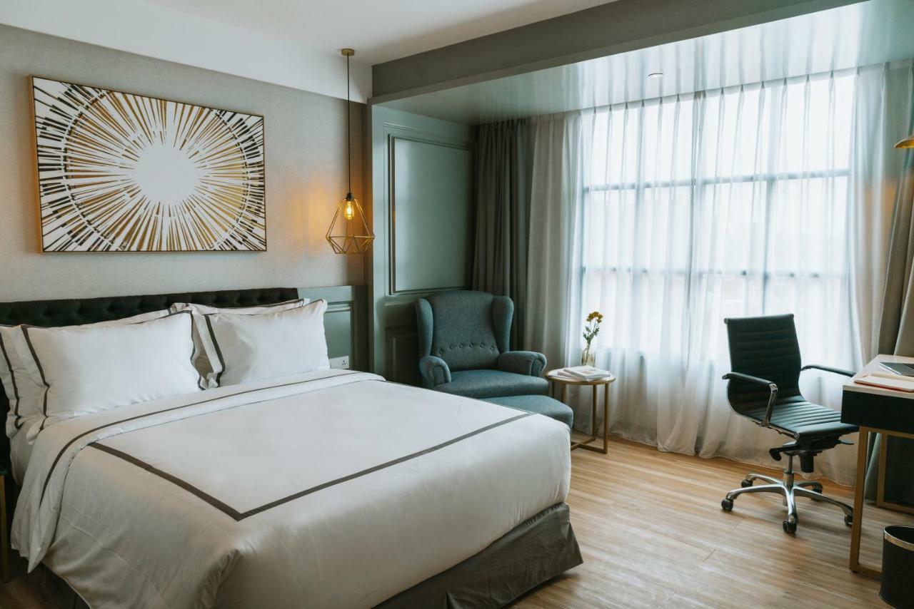 Deluxe Queen Room