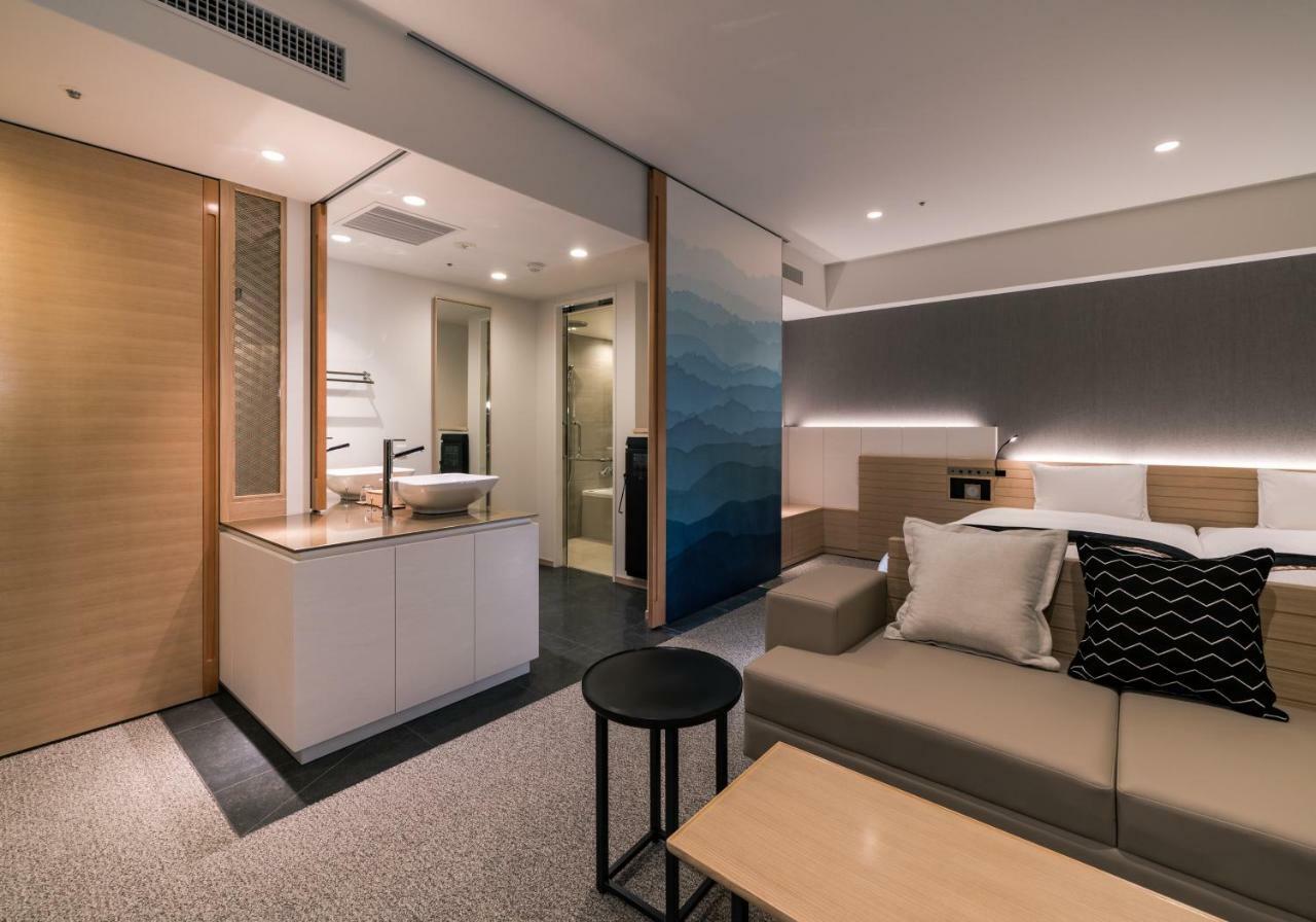 Junior Suite Twin Room - Non-Smoking