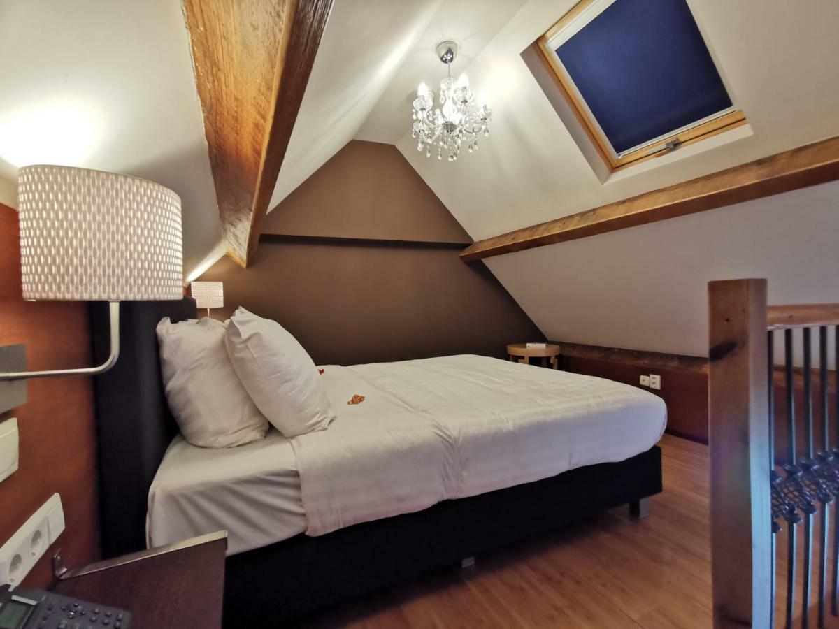 Duplex Triple Room