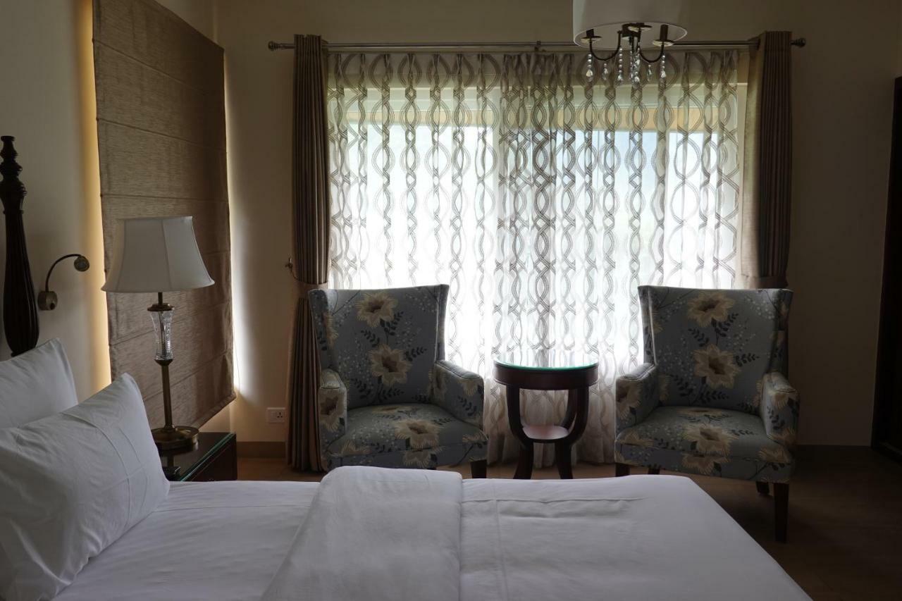 Deluxe Suite with Valley View and Private Sitting Area