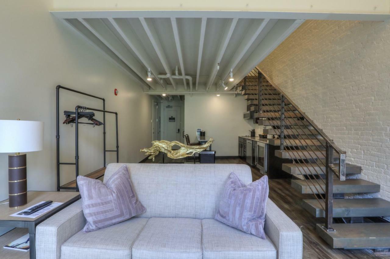 Legend Loft Suite
