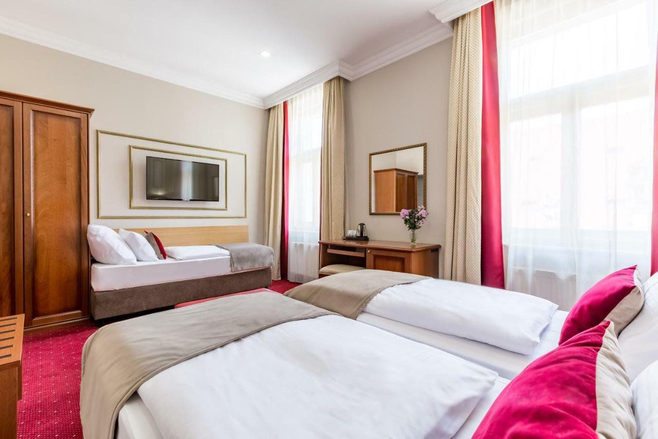Superior Triple Room