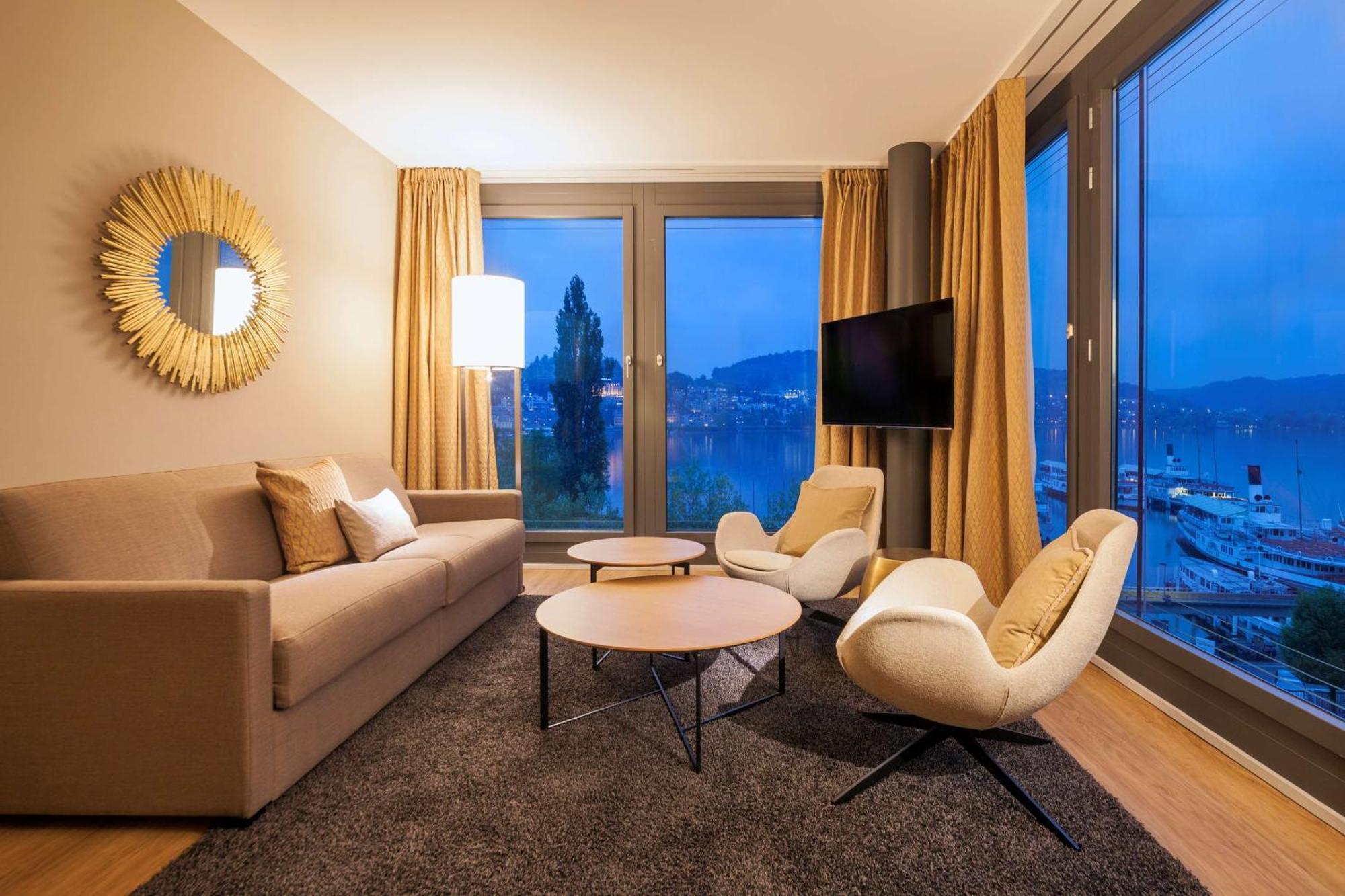 Suite - Lakeside