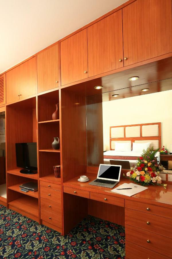 Executive Suite