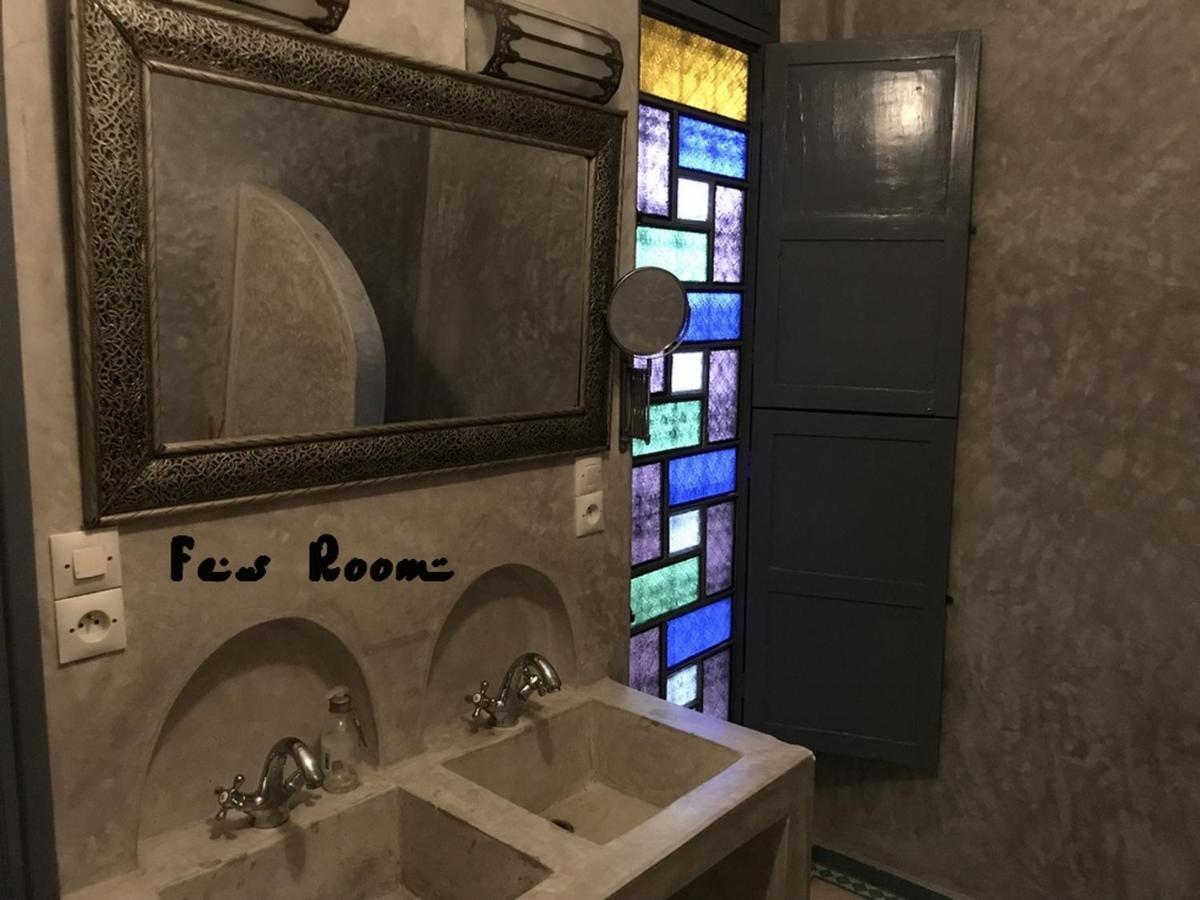 FES Deluxe Double Room