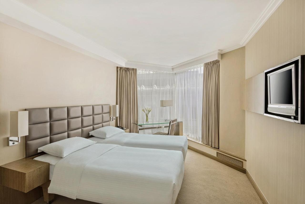 7 Nights Stay - Deluxe Room