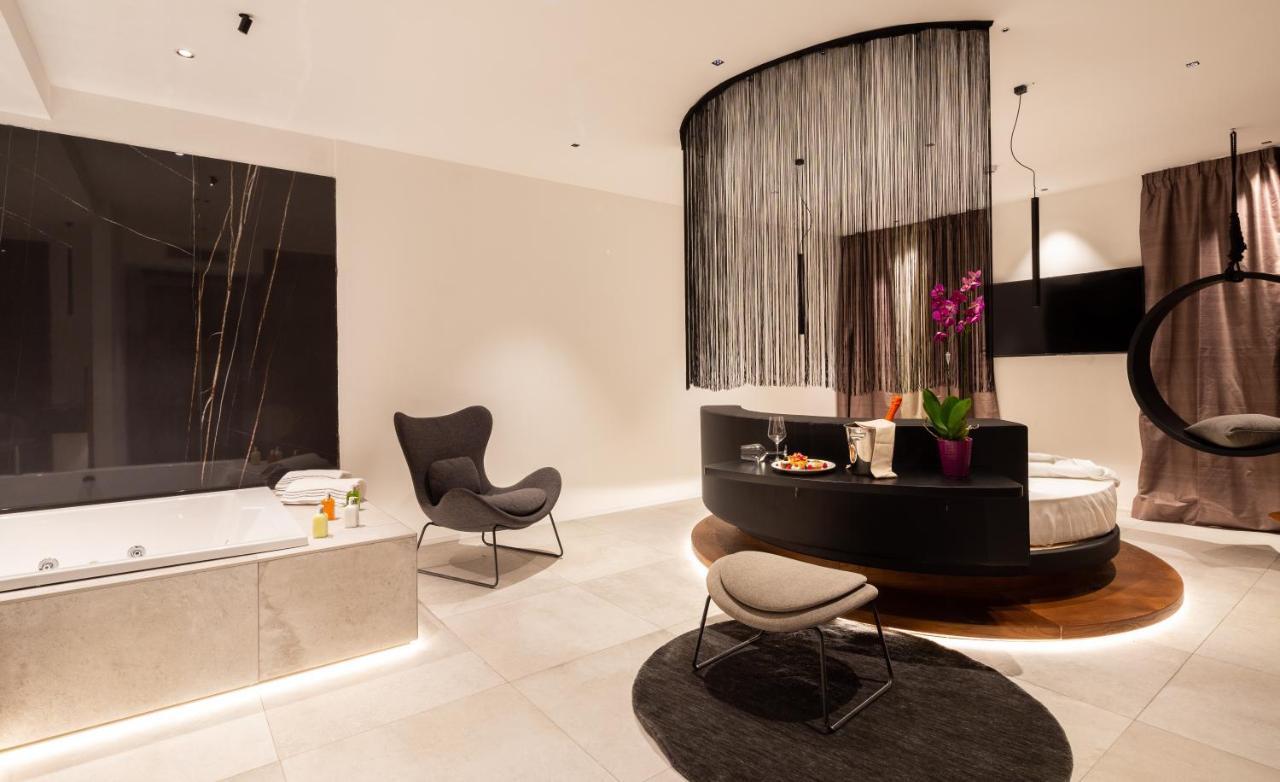 Executive Suite,950804101:JPEG