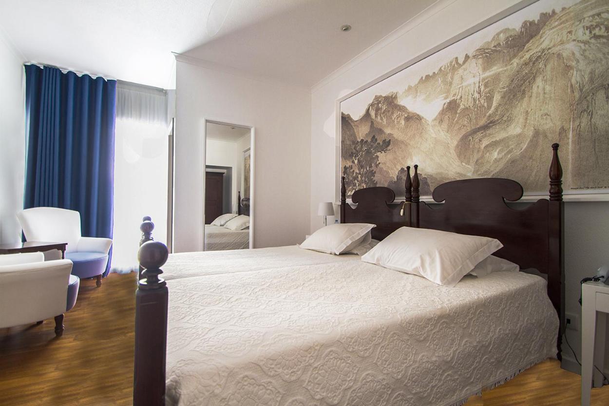 Deluxe Double or Twin Room with Balcony