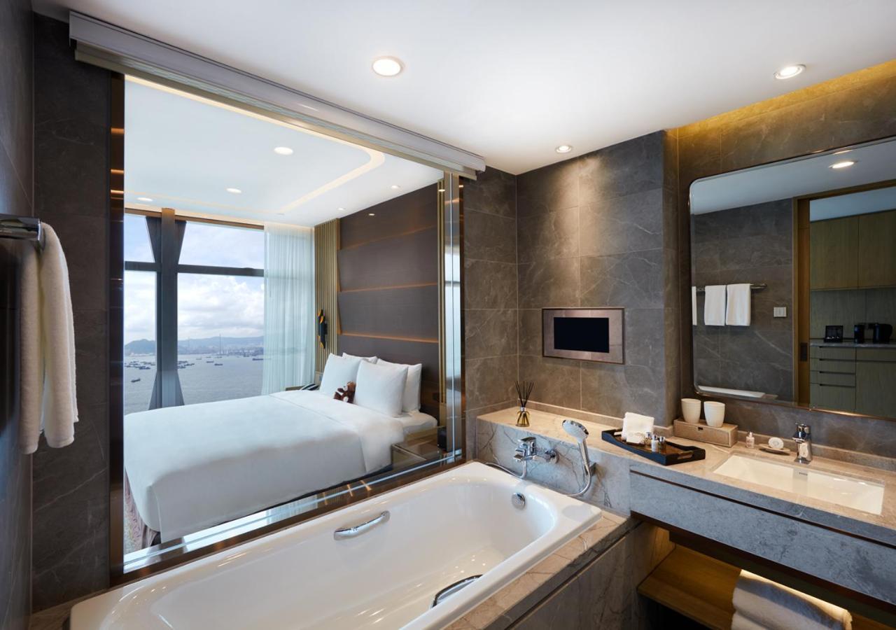 Luxe Harbour King Room
