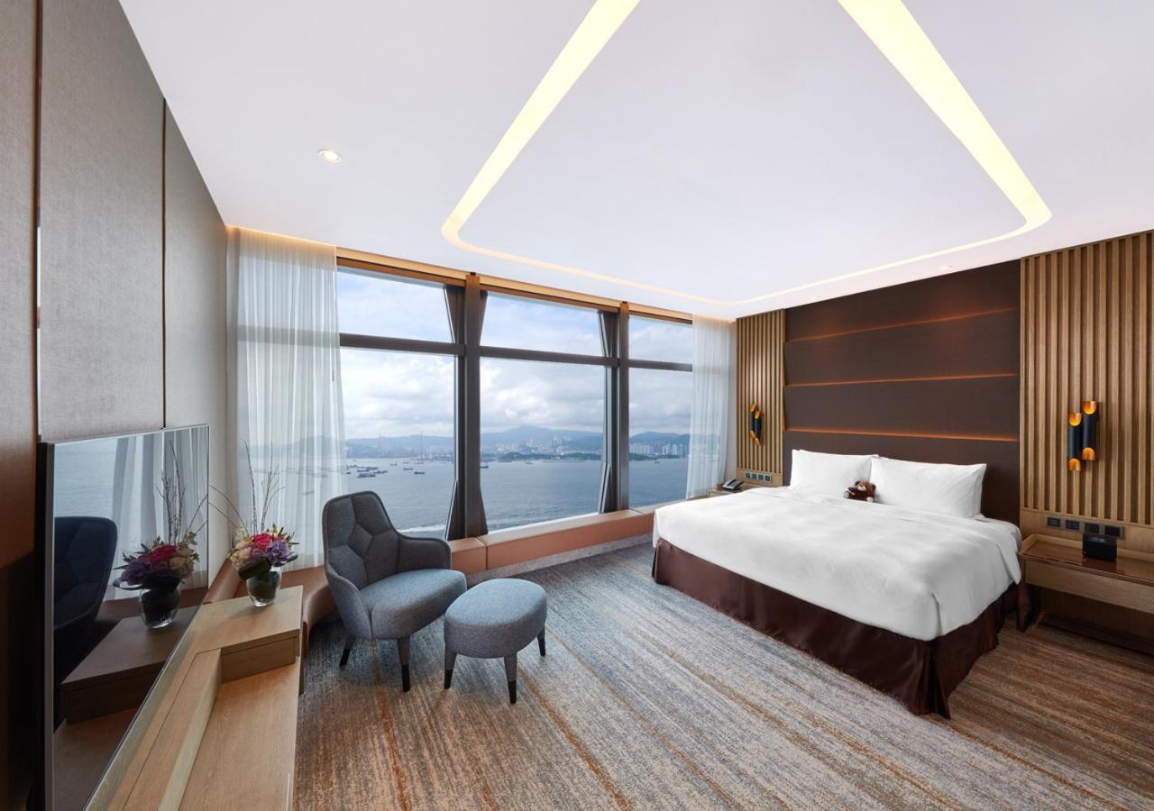 Harbour King Room