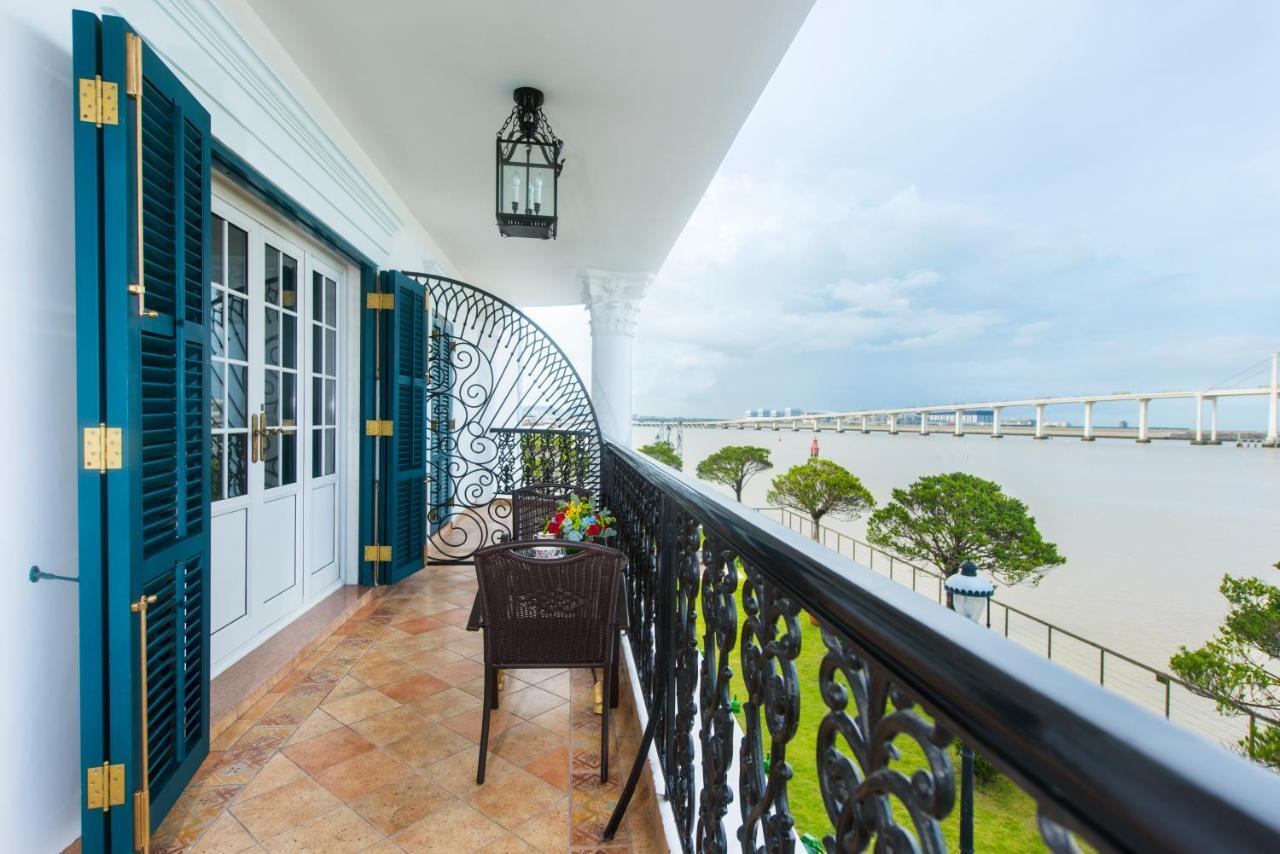 Superior Room with Balcony