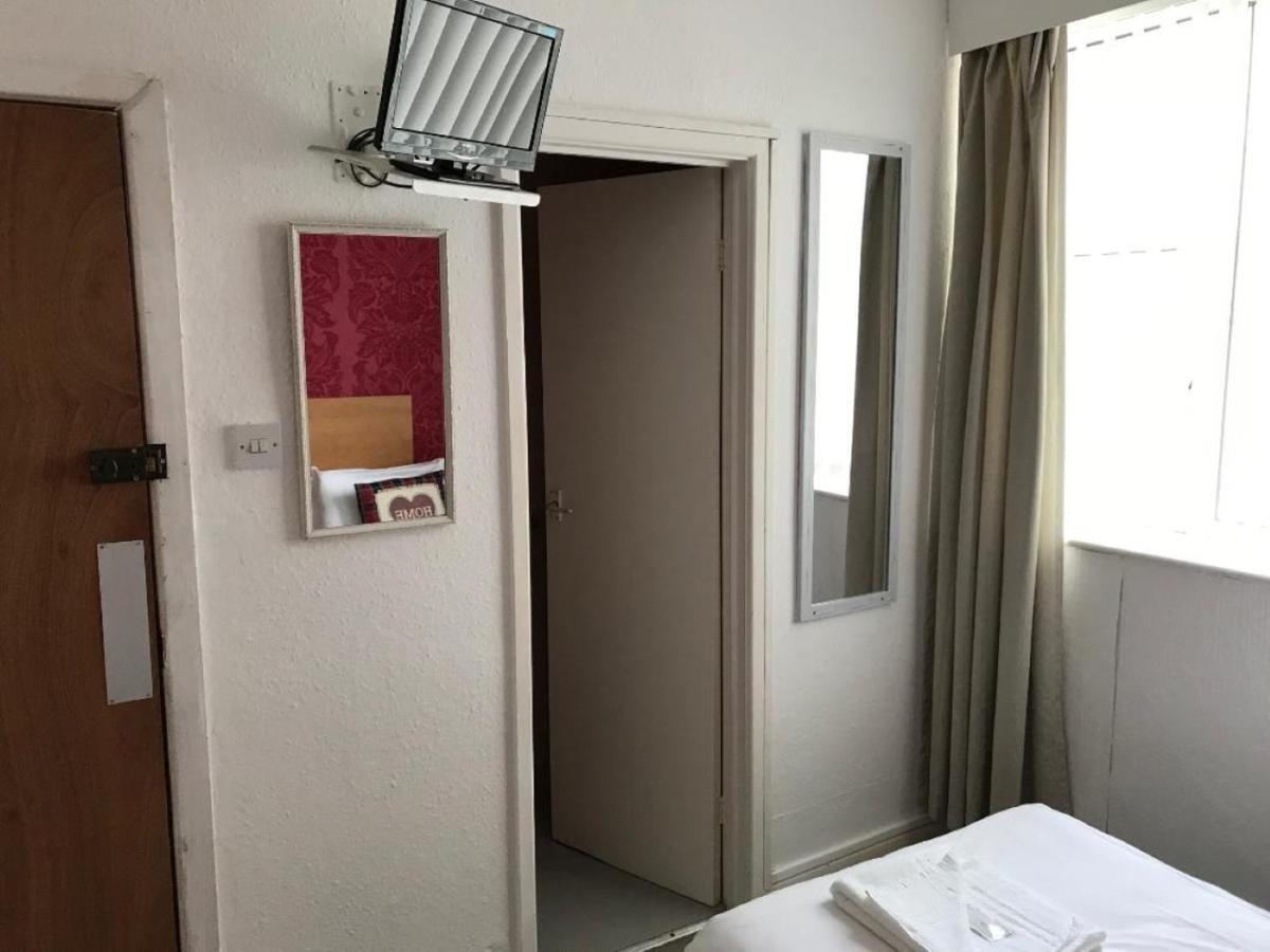 Budget Single Room