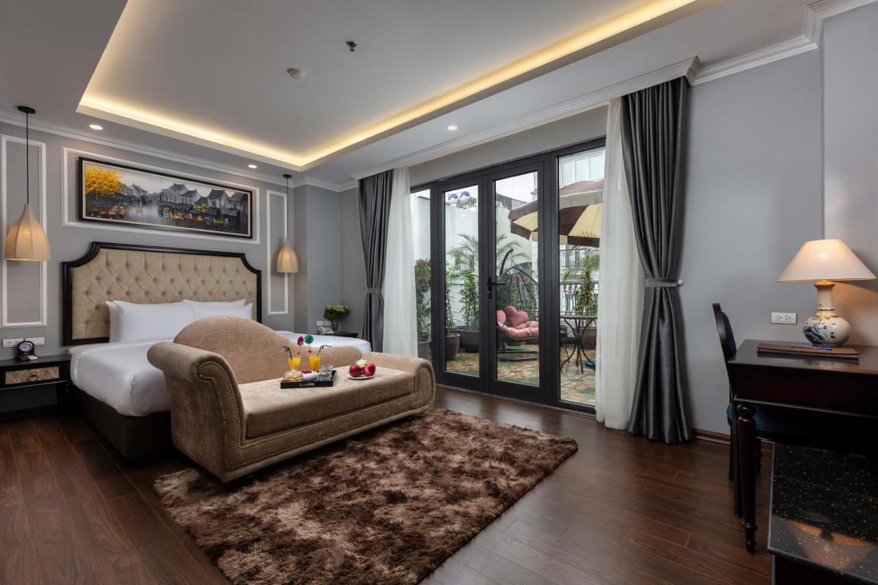 Babylon Suite Room with Terrace