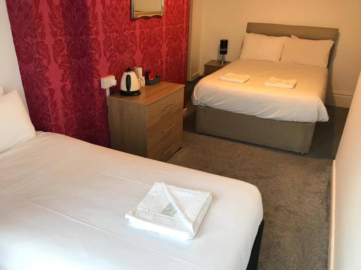 Economy Triple Room