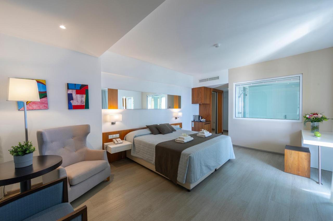 Executive Sea View Room with Outdoor Whirlpool