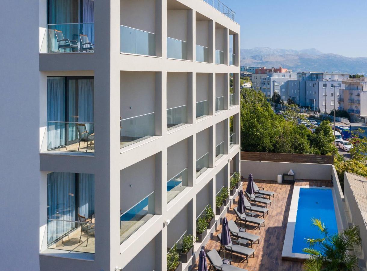 Adria Twin Bed Room with Sea View