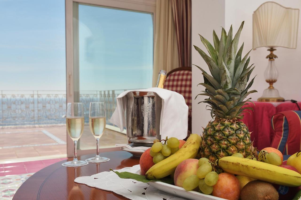 Superior Suite with Terrace and Sea View