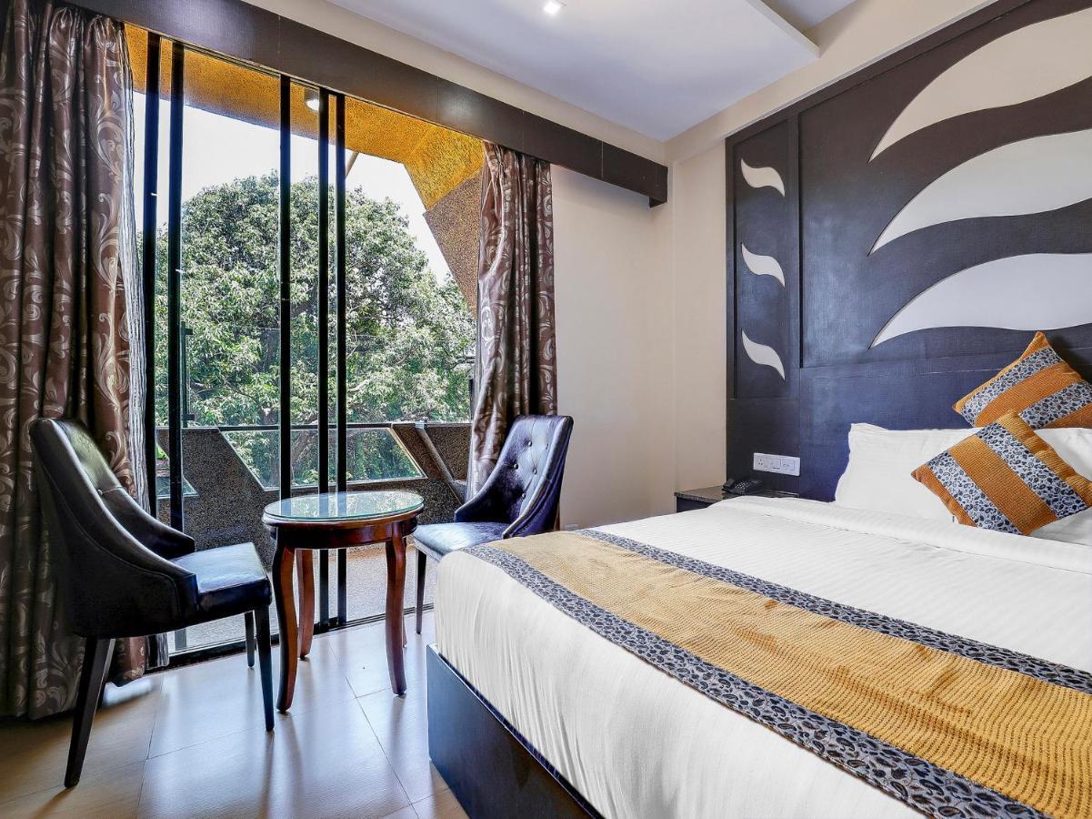 Grandeur Premier with Bathtub and Balcony