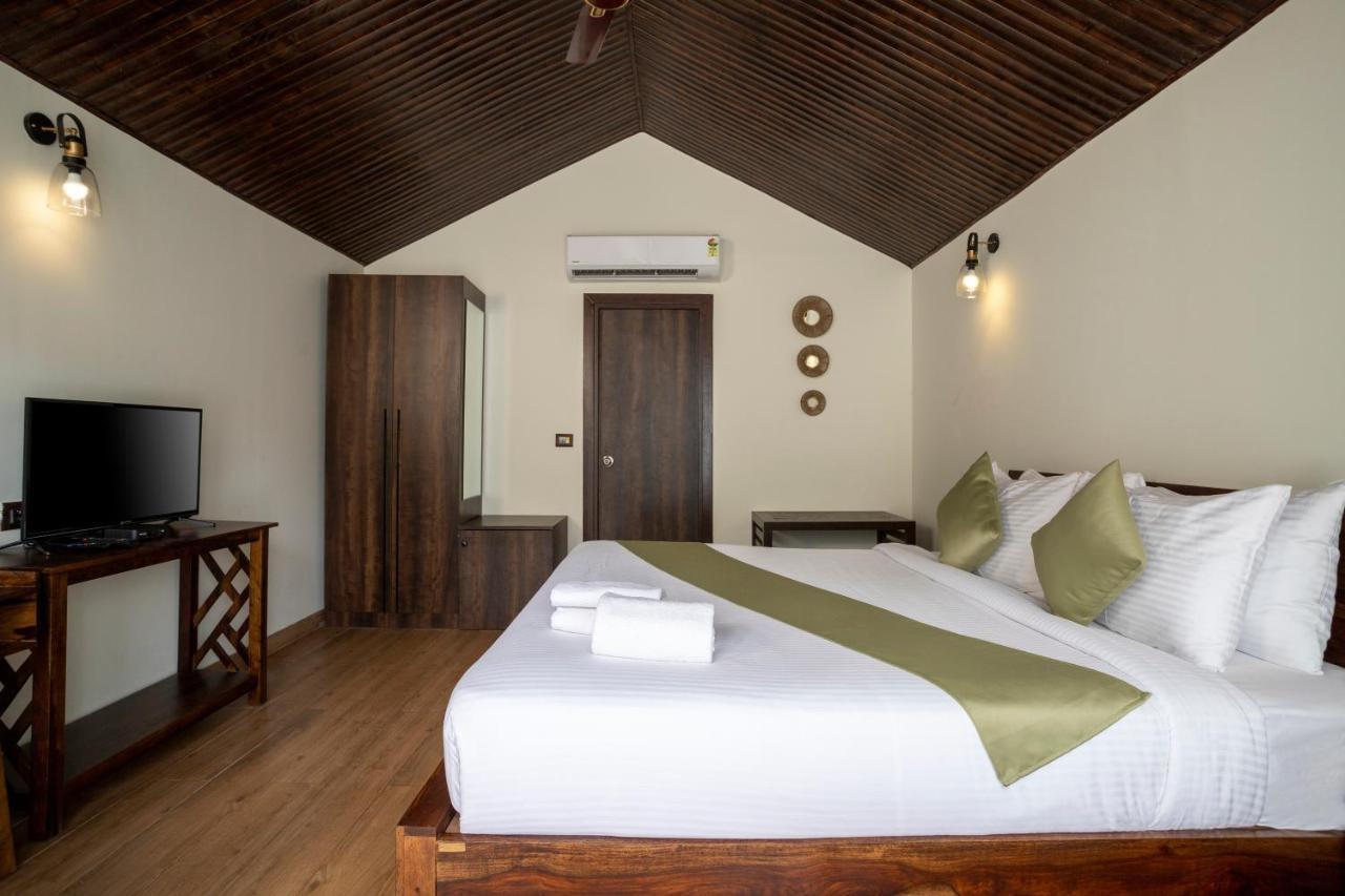 Cottage with Pool View with Balcony - 15% Discount on Food & Non-Alcoholic Beverages