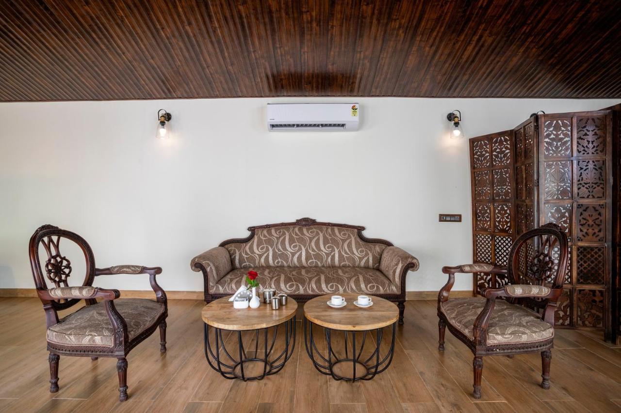 Suite with Garden View  with Balcony - 15% Discount on Food & Non-Alcoholic Beverages