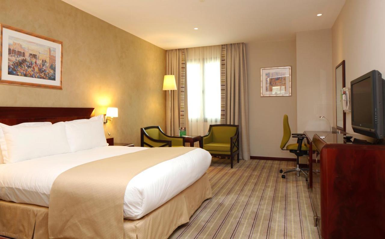 Standard Twin Room with City View