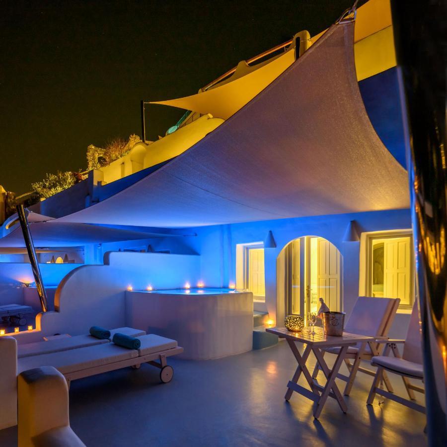 Premium Suite with Caldera view and Jacuzzi