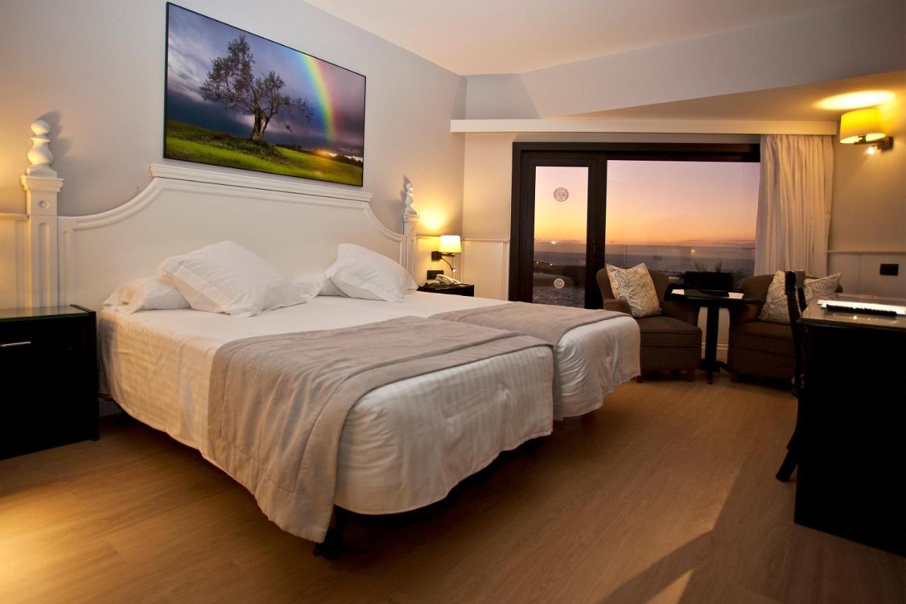 Deluxe Twin Room with Sea View