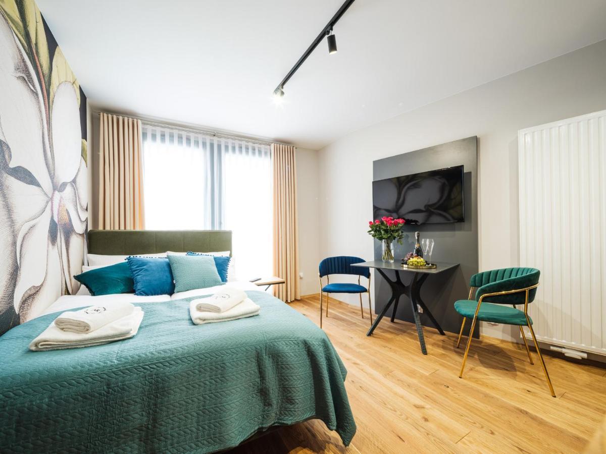 Studio with double bed