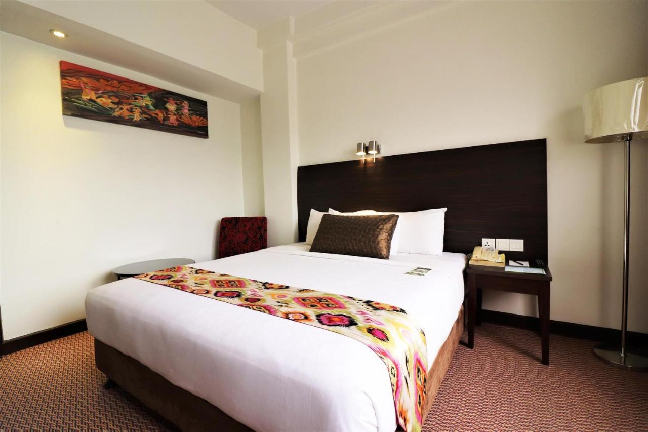 Premium Queen Room