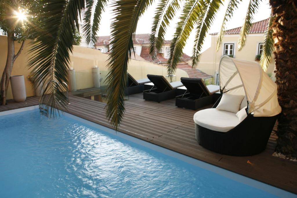 Pool Suite