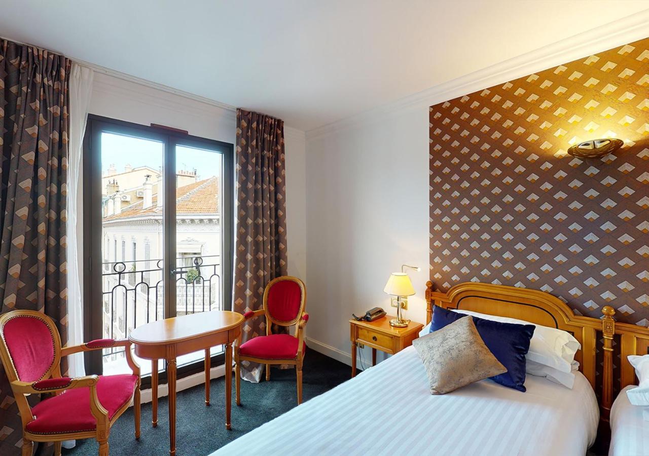 Superior Twin Room with City View