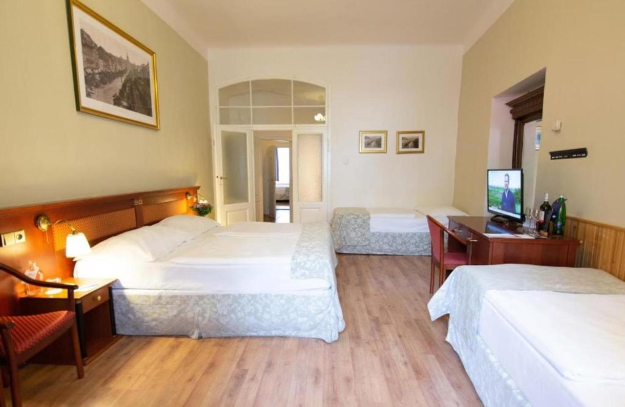 Large Two-Bedroom Apartment