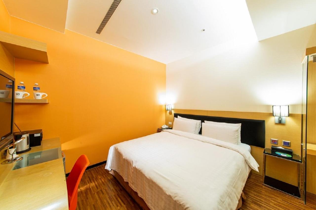 Superior Double Room (No Window) - No Parking - Basement