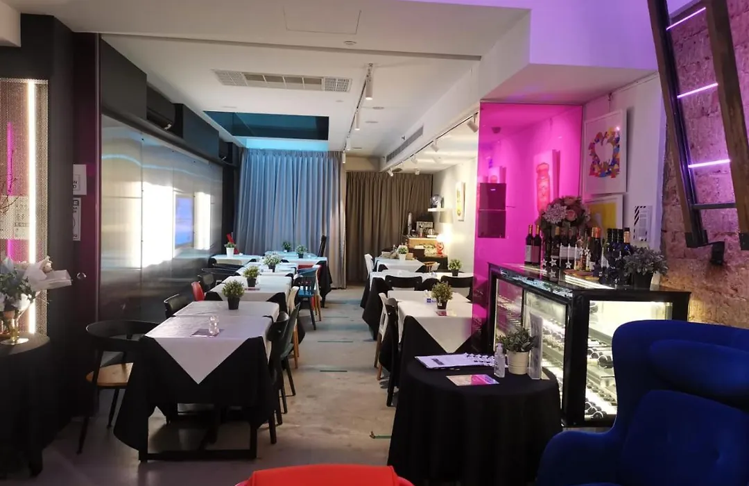 Hi Hotel Bugis-1
