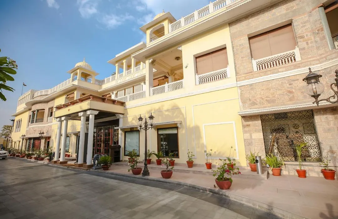 Grand Uniara A Heritage Hotel-1