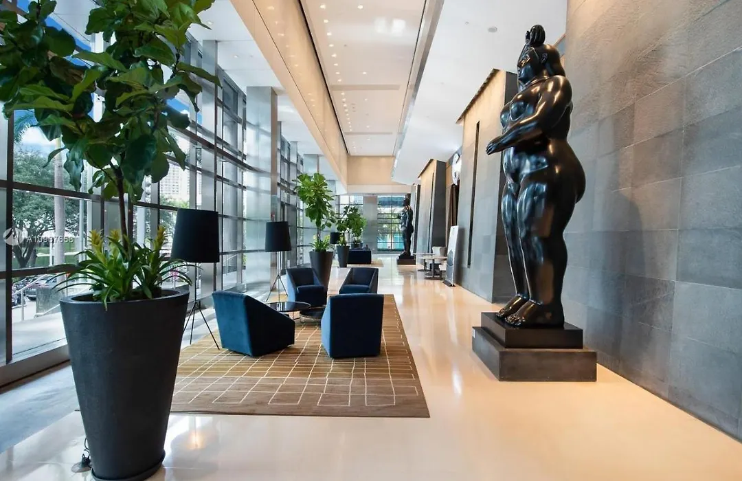 Four Seasons Hotel Miami - Luxury Private Residences-1