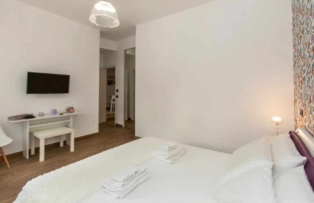 Comfy Vatican Suite-1