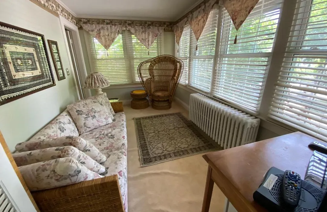 Bernard Gray Hall Bed And Breakfast-1