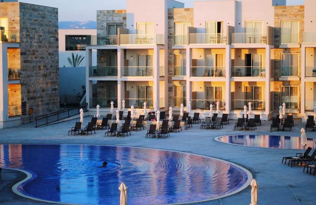 Gold Lagoon Kosher Hotel - By Amphora Hotel & Suites-1