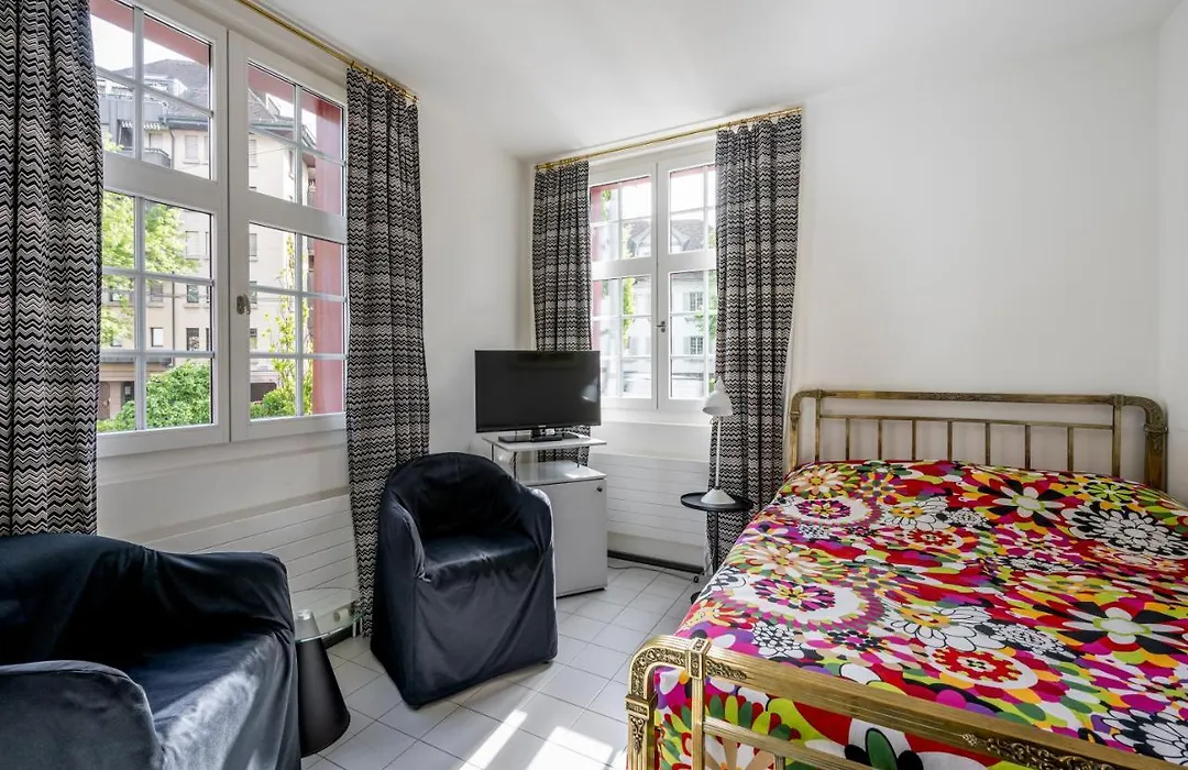 Hotel Hofgarten Luzern-1