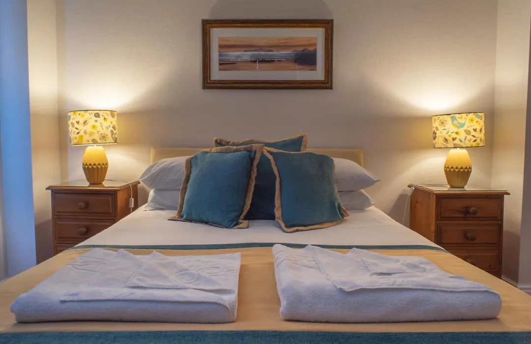 Meadowcroft Guest House-1