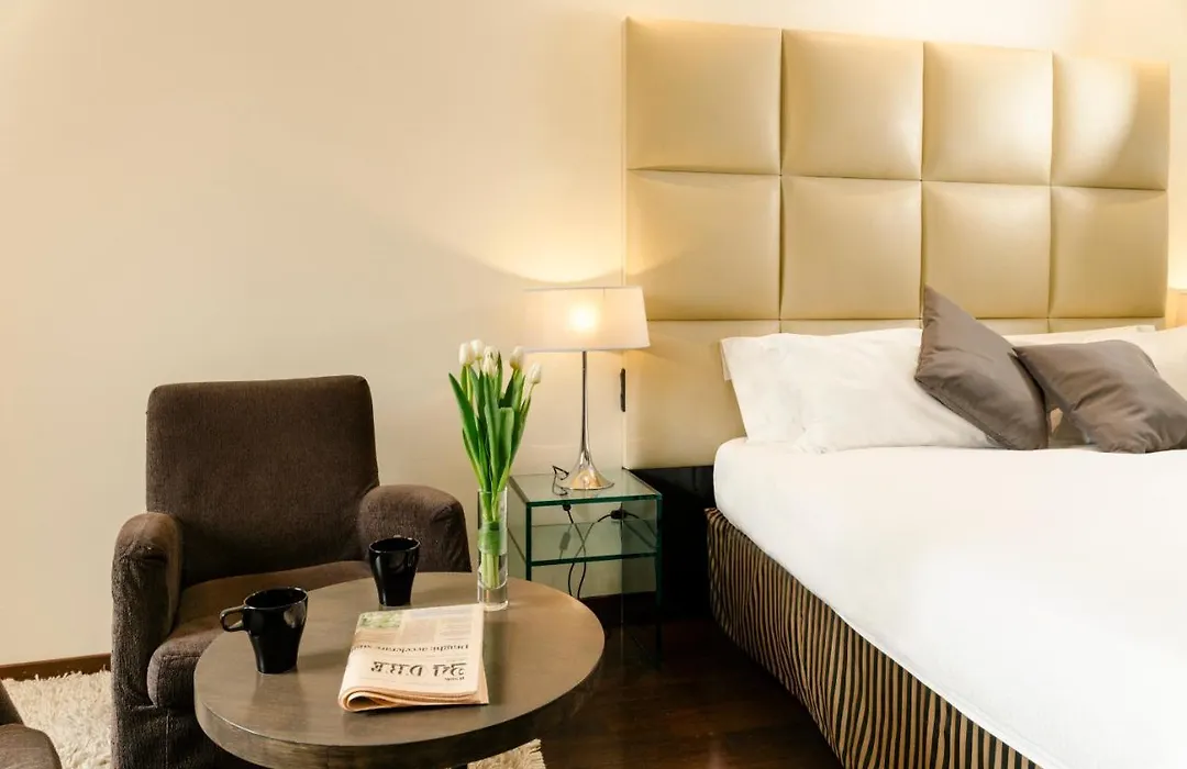 Cosmopolitan Hotel-1