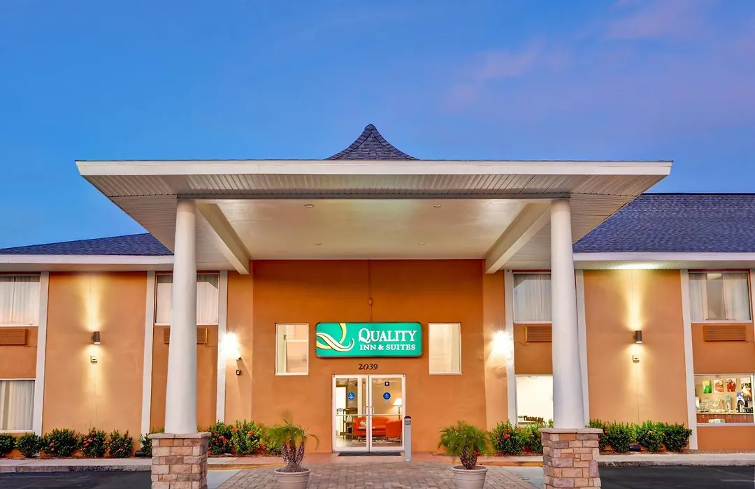 Quality Inn & Suites Heritage Park-1