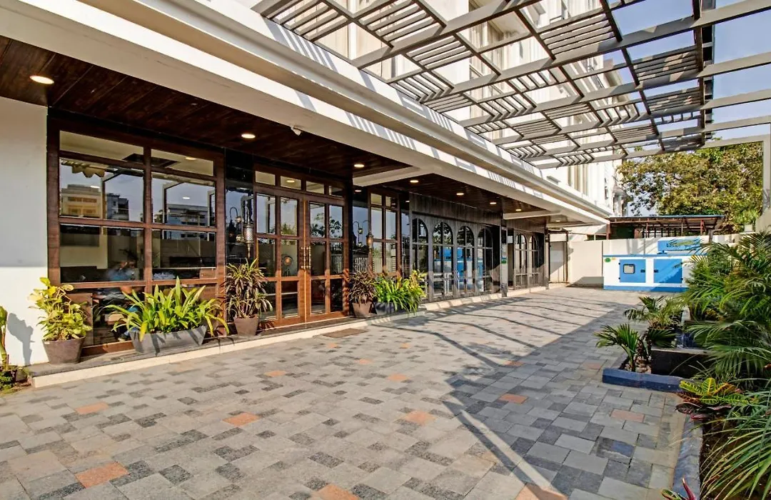 Treebo Premium Median Inn-1