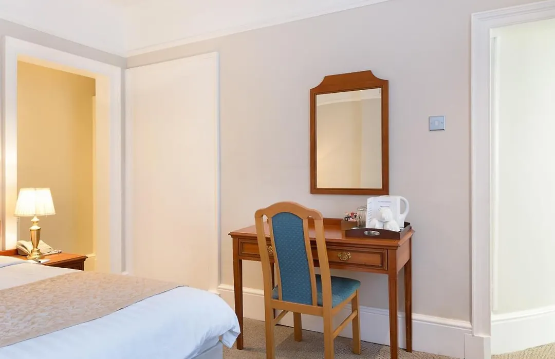 Staunton Hotel-1