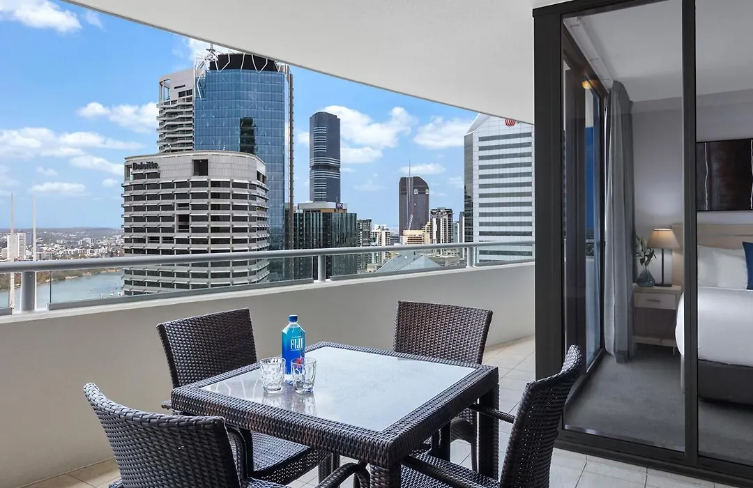 Oaks Brisbane Aurora Suites-1
