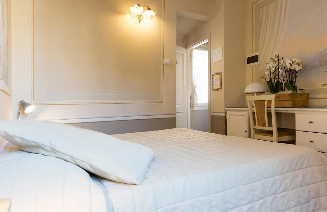 Hotel Alla Corte Degli Angeli-1